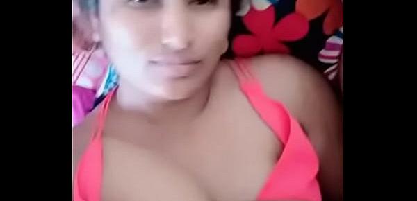  swathi naidu giving romantic expressions and showing boobs